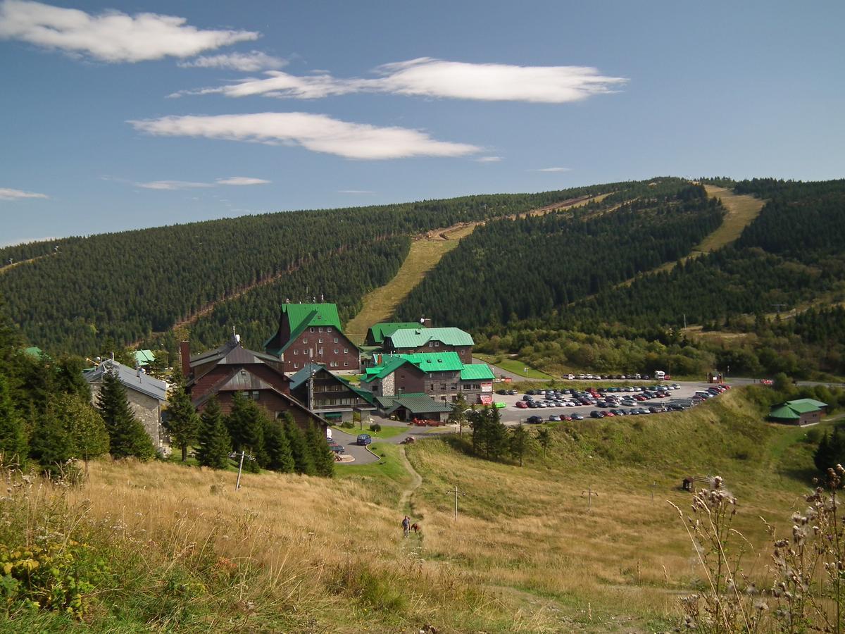 Hotel Cervenohorske Sedlo Лоучна-над-Десноу Екстер'єр фото