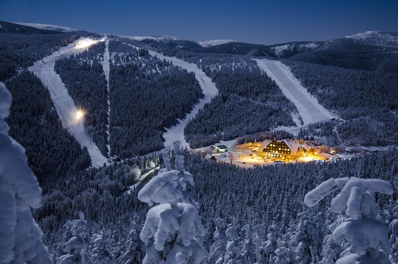 Hotel Cervenohorske Sedlo Лоучна-над-Десноу Екстер'єр фото