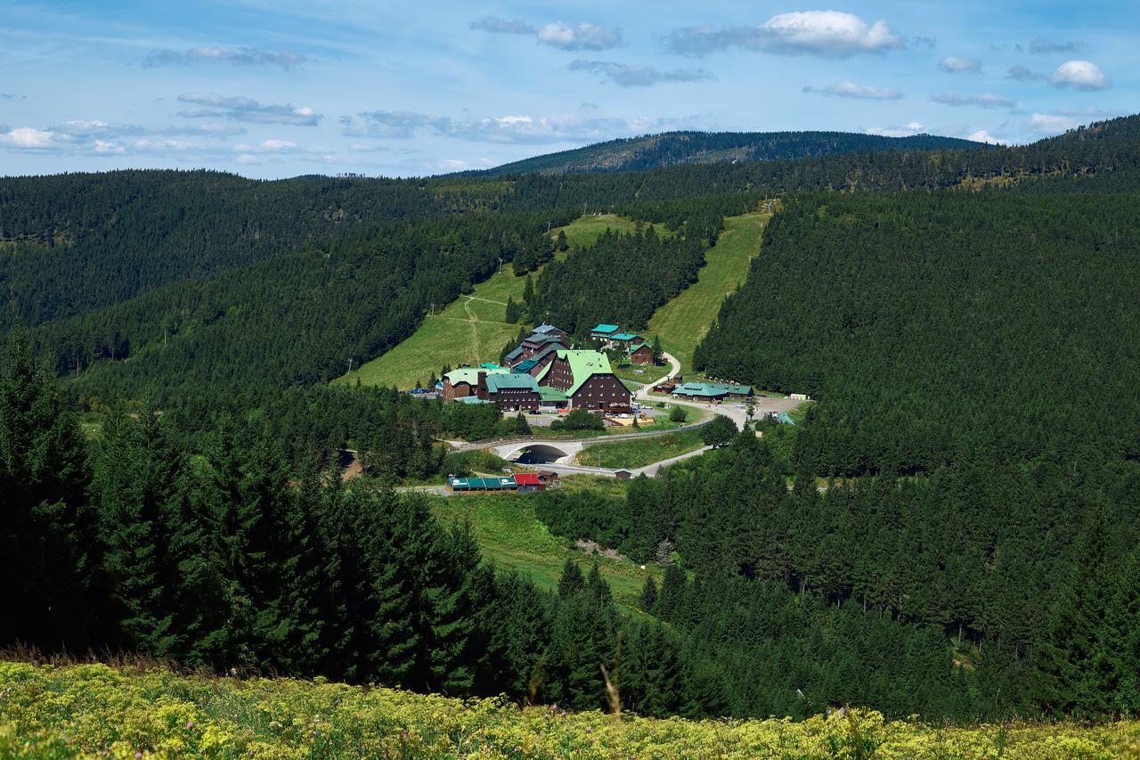 Hotel Cervenohorske Sedlo Лоучна-над-Десноу Екстер'єр фото
